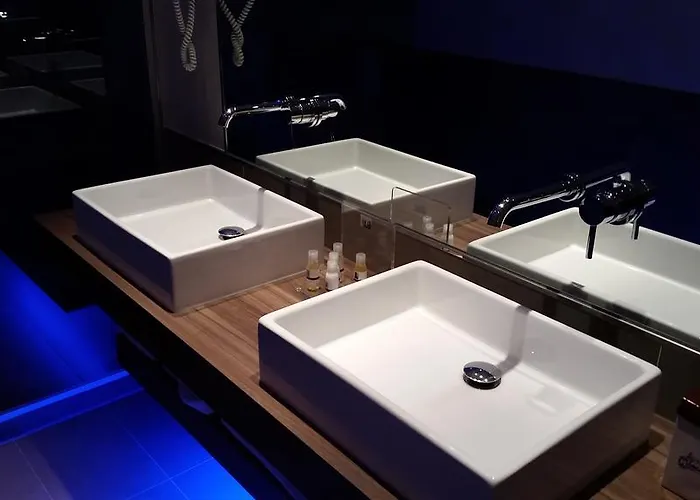 莫格那酒店 4*